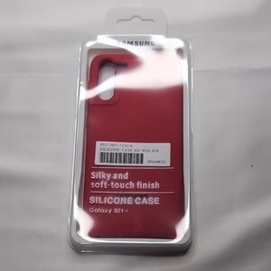 Samsung Galaxy S21+ Soft Silicone Cover - Bold Red